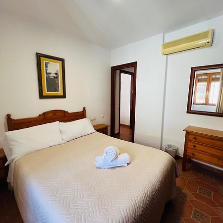 Appartement Apartamento San Basilio à Cordoue Extérieur photo
