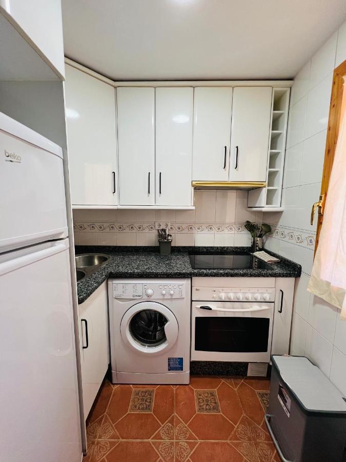 Appartement Apartamento San Basilio à Cordoue Extérieur photo